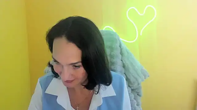 Snapshot of Rosie_Rosee chatting on October 27, 2025, 12:31 pm Rosie Rosee online show from October 27, 2025, 12:31 pm