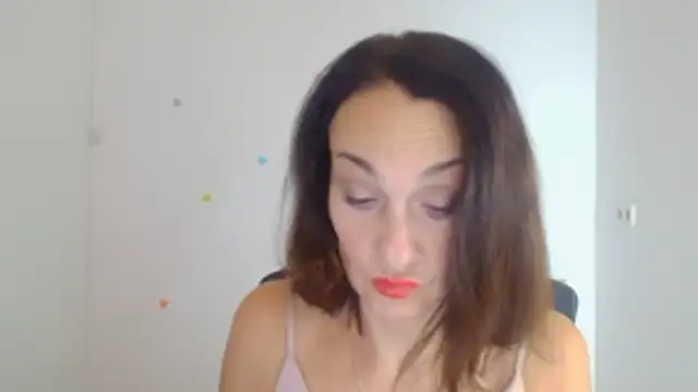 Snapshot of Rosie_Rosee chatting on November 10, 2025, 12:15 pm Rosie Rosee online show from November 10, 2025, 12:15 pm