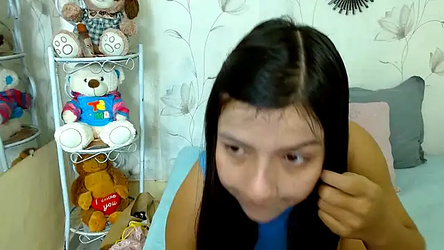 Snapshot of zara_cute chatting on November 4, 2025, 12:04 pm zara cute online show from November 4, 2025, 12:04 pm