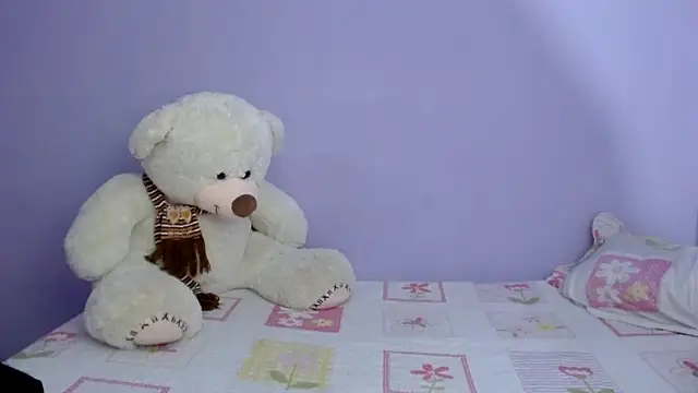 Snapshot of zara_cute chatting on November 17, 2025, 12:22 pm zara cute online show from November 17, 2025, 12:22 pm