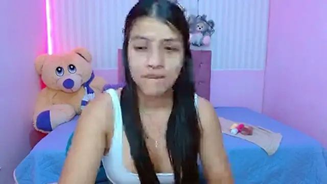 Snapshot of zara_cute chatting on December 14, 2025, 12:10 pm zara cute online show from December 14, 2025, 12:10 pm