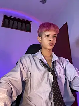 tylernova online show from November 17, 2025, 3:56 am