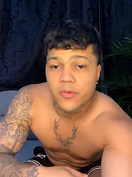 Snapshot of Boyhot_00 chatting on November 10, 2025, 9:19 am Boyhot 00 online show from November 10, 2025, 9:19 am