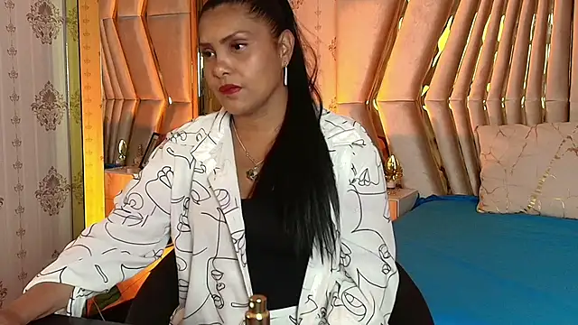 Barbbara sweett online show from October 18, 2025, 7:47 pm