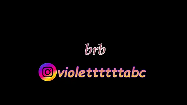 Snapshot of Violetttttta chatting on October 19, 2025, 8:20 pm Violetttttta online show from October 19, 2025, 8:20 pm