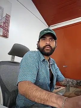 Snapshot of Nateskp_1 chatting on December 14, 2025, 3:39 pm Nateskp 1 online show from December 14, 2025, 3:39 pm