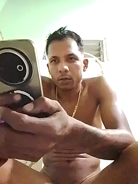 Snapshot of blackhot30 chatting on October 21, 2025, 7:47 pm blackhot30 online show from October 21, 2025, 7:47 pm