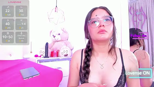 Nara Pink online show from October 15, 2025, 8:09 pm