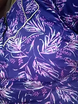 Snapshot of sweetrevathi chatting on October 15, 2025, 4:23 am sweetrevathi online show from October 15, 2025, 4:23 am