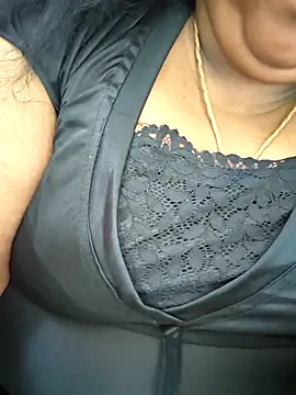 Snapshot of sweetrevathi chatting on October 25, 2025, 9:17 am sweetrevathi online show from October 25, 2025, 9:17 am