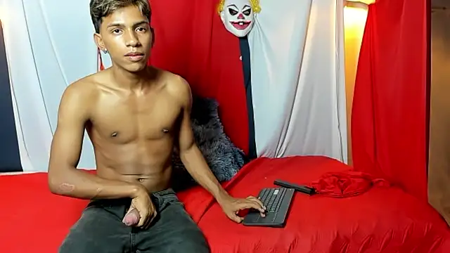 Snapshot of ryder_cum23 chatting on October 18, 2025, 5:32 am ryder cum23 online show from October 18, 2025, 5:32 am