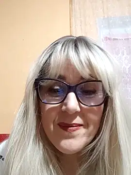 Snapshot of Amelialove42 chatting on November 11, 2025, 7:47 pm Amelialove42 online show from November 11, 2025, 7:47 pm