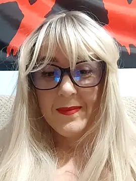 Snapshot of Amelialove42 chatting on November 19, 2025, 6:30 pm Amelialove42 online show from November 19, 2025, 6:30 pm