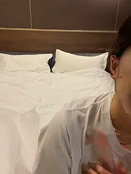 zhenzhen666 online show from November 2, 2025, 12:40 pm