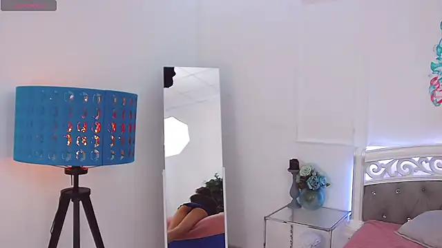 Snapshot of ArielLoove chatting on November 22, 2025, 1:21 pm ArielLoove online show from November 22, 2025, 1:21 pm