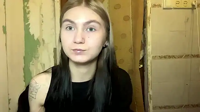 ArianeBhayani online show from November 5, 2025, 9:04 pm