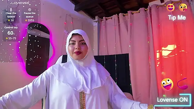Snapshot of SamiraAlabi chatting on October 13, 2025, 12:38 pm SamiraAlabi online show from October 13, 2025, 12:38 pm