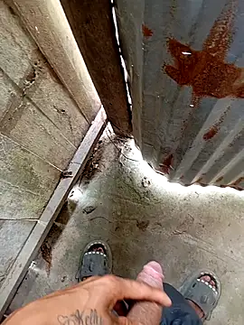 Snapshot of Chamaco21 chatting on October 9, 2025, 4:27 pm Chamaco21 online show from October 9, 2025, 4:27 pm