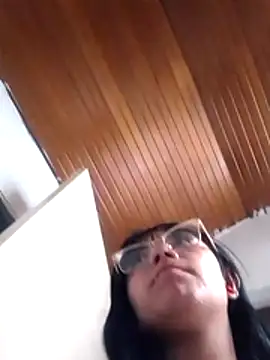 angie rousse  online show from October 27, 2025, 1:04 pm