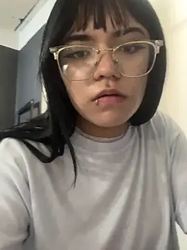 angie rousse  online show from November 18, 2025, 12:31 pm