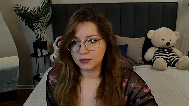 Snapshot of Briarx chatting on November 4, 2025, 9:14 pm Briarx online show from November 4, 2025, 9:14 pm