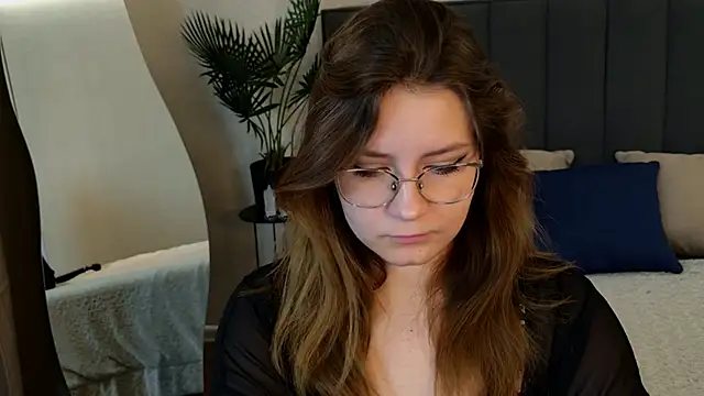 Snapshot of Briarx chatting on November 5, 2025, 8:09 pm Briarx online show from November 5, 2025, 8:09 pm