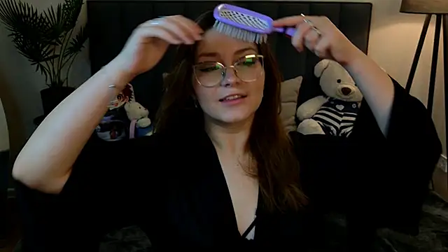 Snapshot of Briarx chatting on November 12, 2025, 9:14 pm Briarx online show from November 12, 2025, 9:14 pm