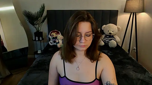 Snapshot of Briarx chatting on November 23, 2025, 9:47 pm Briarx online show from November 23, 2025, 9:47 pm