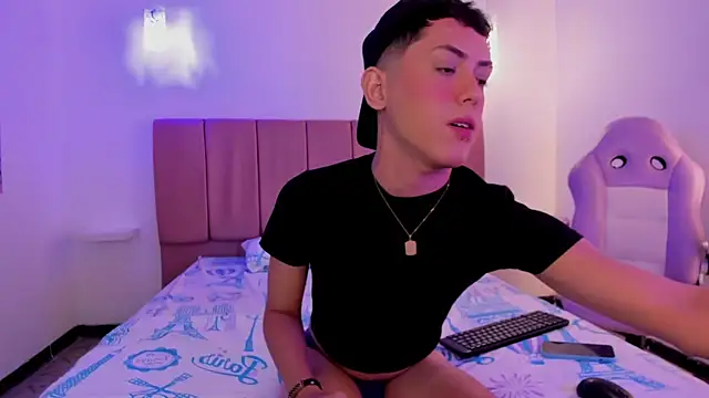 Iam criss09 online show from December 4, 2025, 4:00 am