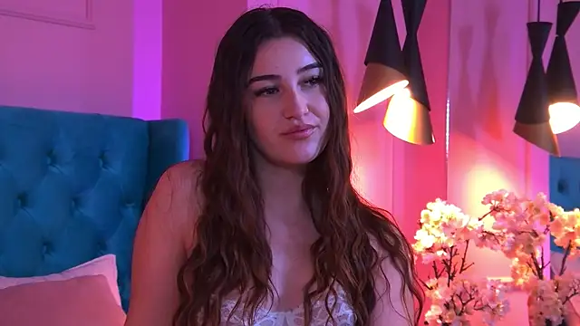 Snapshot of TaliaMorenne chatting on November 13, 2025, 4:28 pm TaliaMorenne online show from November 13, 2025, 4:28 pm