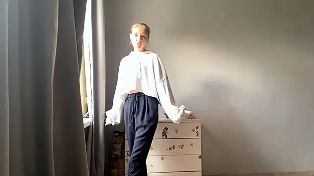  petaI online show from October 10, 2025, 6:01 am