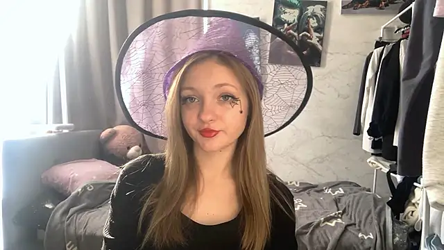  petaI online show from October 31, 2025, 6:25 am