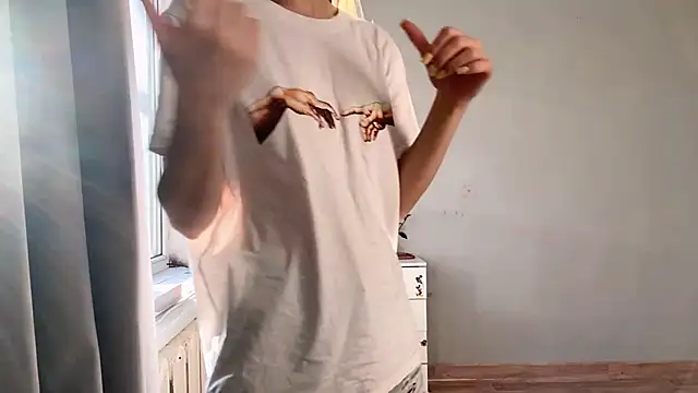  petaI online show from November 19, 2025, 6:13 am