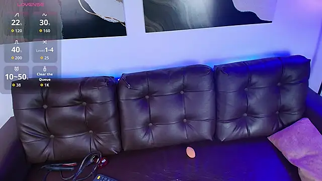 Snapshot of Nia_Blum chatting on December 4, 2025, 4:11 am Nia Blum online show from December 4, 2025, 4:11 am