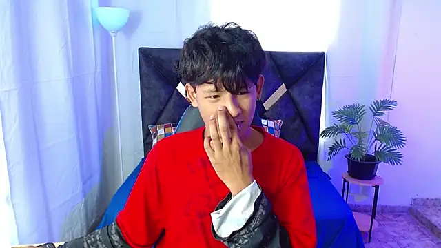 Snapshot of Felixcum18 chatting on October 16, 2025, 8:10 pm Felixcum18 online show from October 16, 2025, 8:10 pm