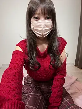 Snapshot of rarachn_v chatting on October 11, 2025, 12:36 pm rarachn v online show from October 11, 2025, 12:36 pm
