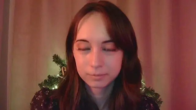 VeraLush online show from December 17, 2025, 12:44 pm