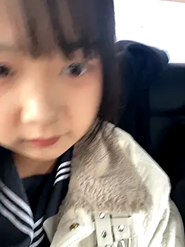 xiaoxue7788 online show from October 15, 2025, 2:33 am
