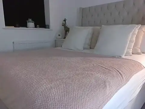 NaughtyMrsKnox online show from October 23, 2025, 7:34 pm