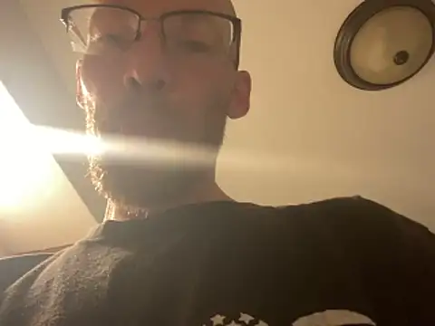 Snapshot of DickTaterish chatting on October 17, 2025, 5:04 pm DickTaterish online show from October 17, 2025, 5:04 pm