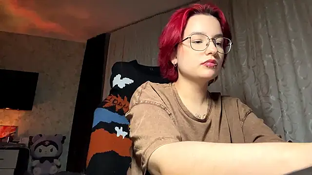 Snapshot of TheaBertch chatting on October 13, 2025, 3:56 pm TheaBertch online show from October 13, 2025, 3:56 pm