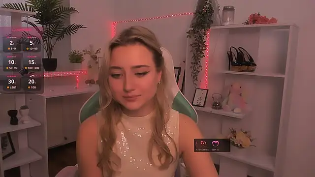 Lulu   Moon online show from November 23, 2025, 8:36 am