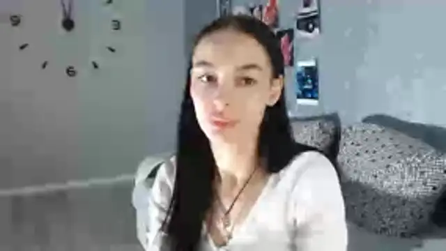 Daphne Darkthorn online show from October 27, 2025, 12:58 am