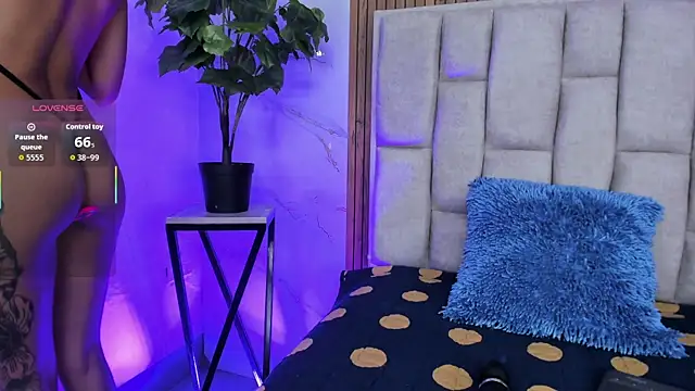 Snapshot of Sassha_ferrer chatting on November 15, 2025, 7:10 pm Sassha ferrer online show from November 15, 2025, 7:10 pm