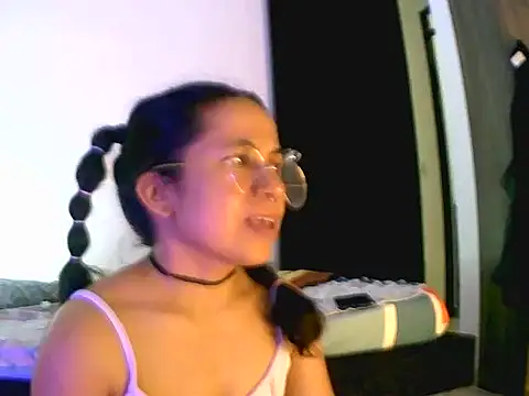 chiarafus0 online show from November 8, 2025, 6:29 pm