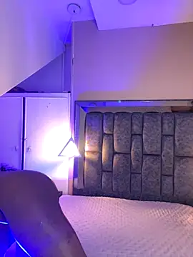 SofiRuiz  online show from October 25, 2025, 3:03 am