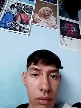 heyy noah11 online show from November 11, 2025, 10:43 pm