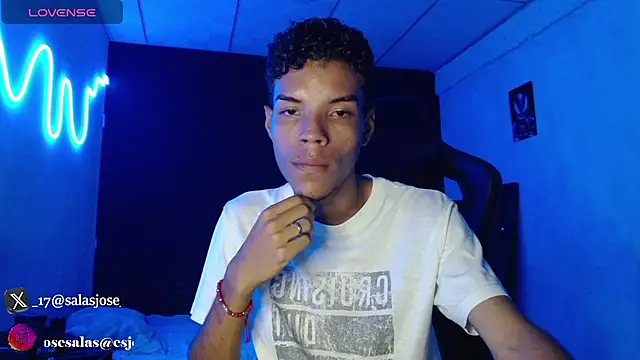 jhojan foxxx  online show from November 26, 2025, 8:32 pm