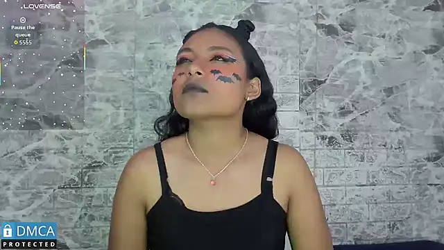 taylorexotic online show from November 1, 2025, 3:19 am