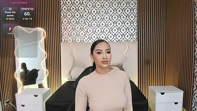 Snapshot of BEELLA_TAY1 chatting on November 11, 2025, 2:17 pm BEELLA TAY1 online show from November 11, 2025, 2:17 pm